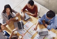 2-co-nen-hoc-thac-si-quan-tri-kinh-doanh